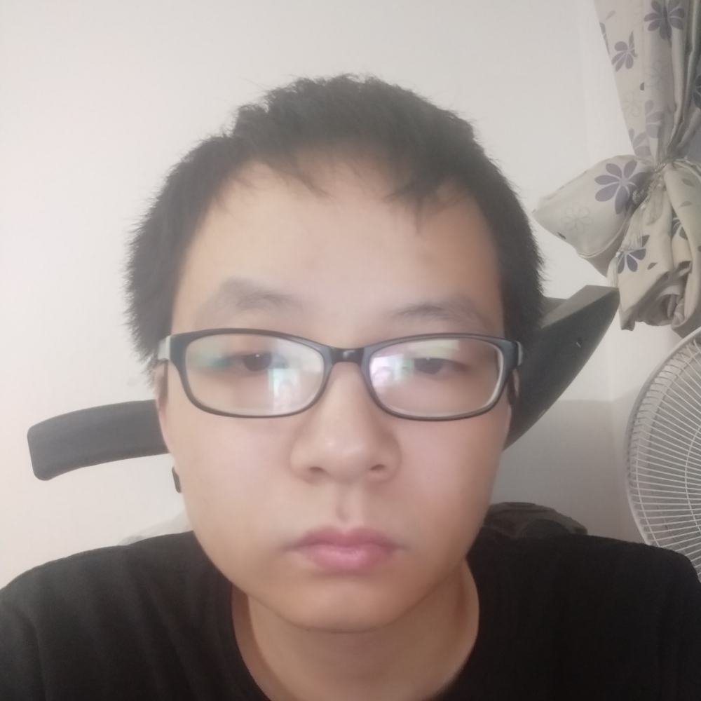 鸿坚的照片
