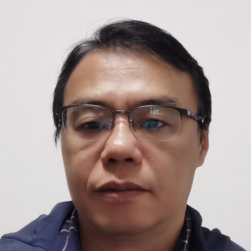 小猫咪打乐观的照片