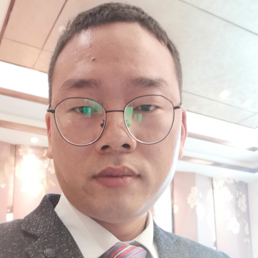 荣庚的照片