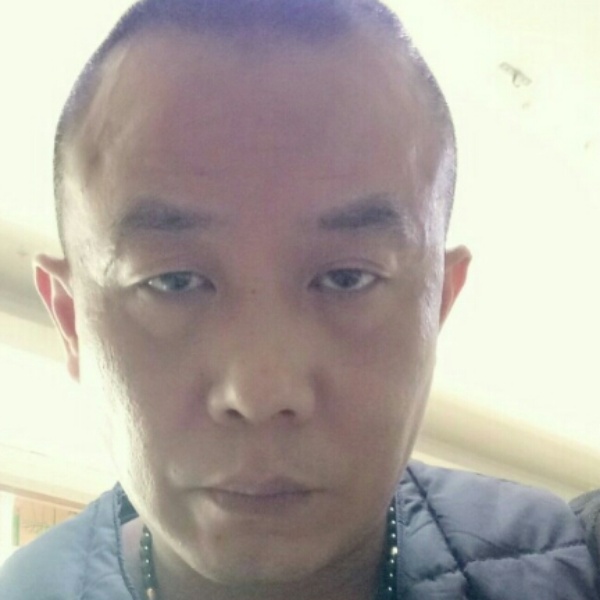 落寞路人的照片