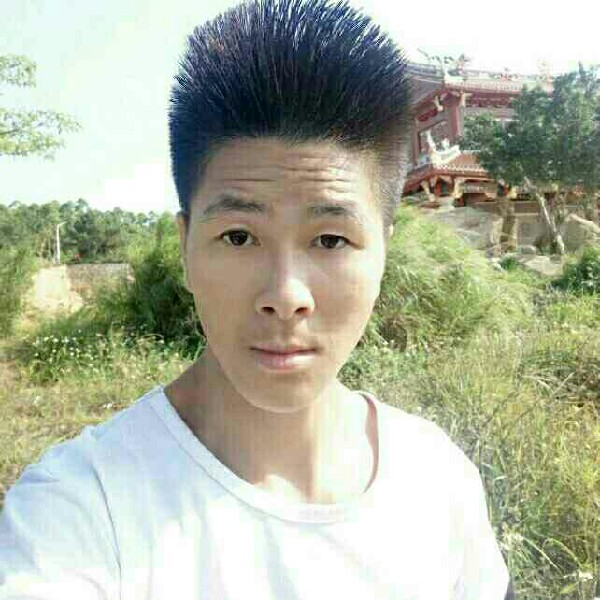 成就有保温杯的照片