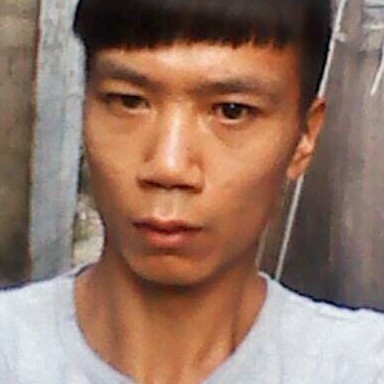 左。。。。。。右的照片