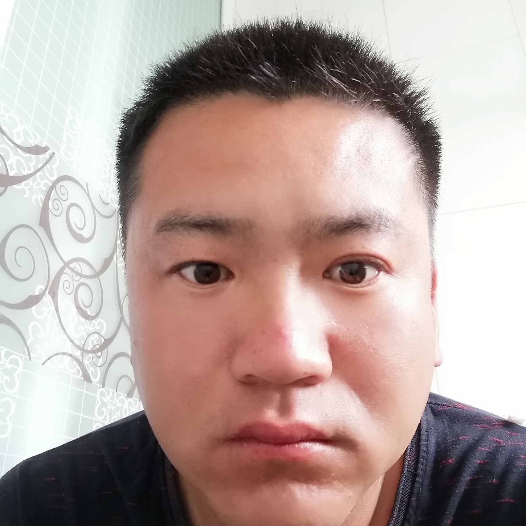 香烟方欣慰的照片
