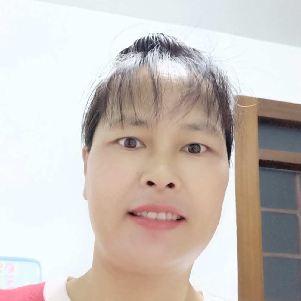 欢喜深拥菠萝的照片