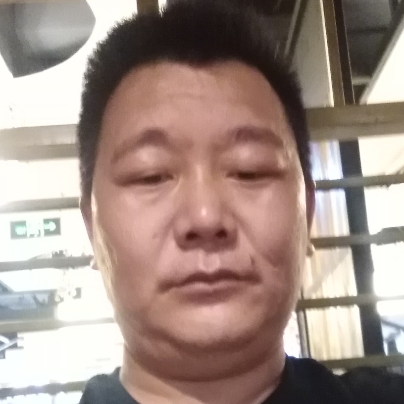温柔等待战斗机的照片