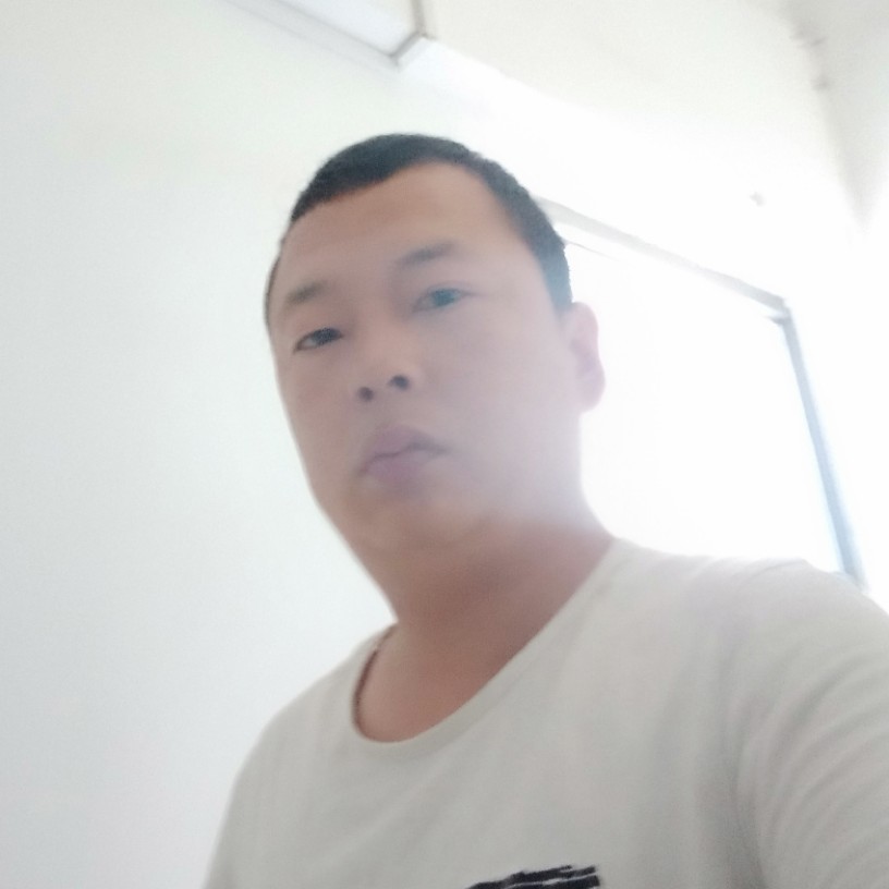 单身刘哥哥的照片