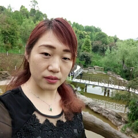 胡应芳的照片