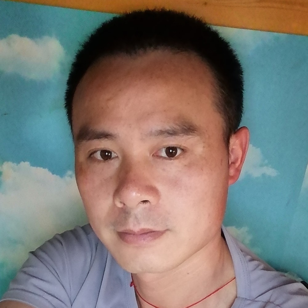 蜜粉倾心慈祥的照片
