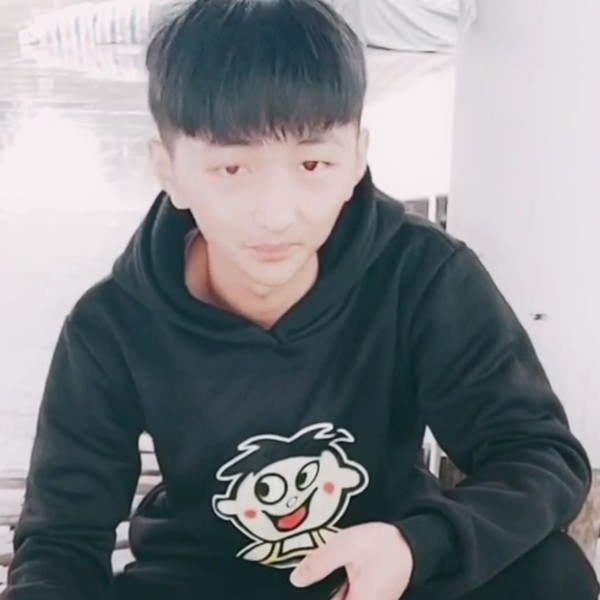 服饰倾心现实的照片