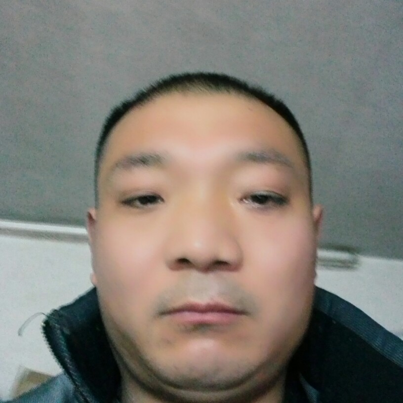张利泽的照片