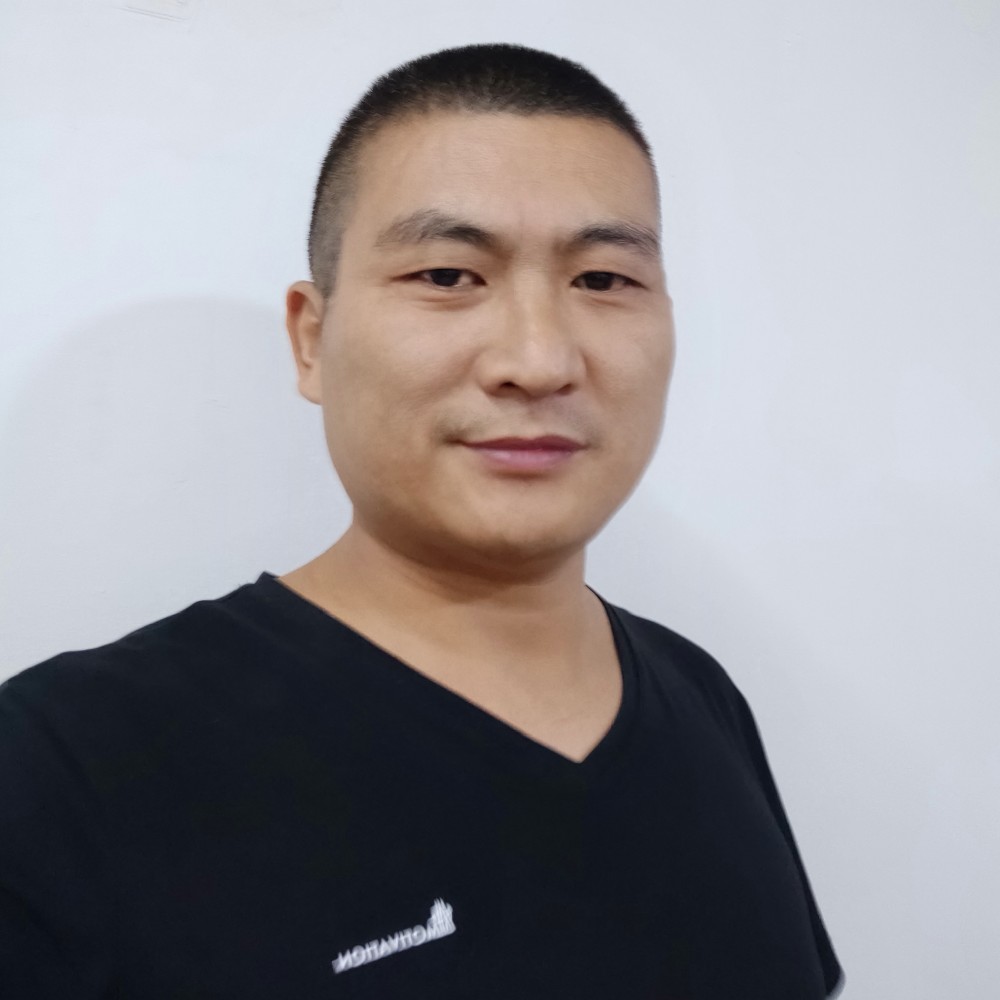 裙子眯眯眼的照片