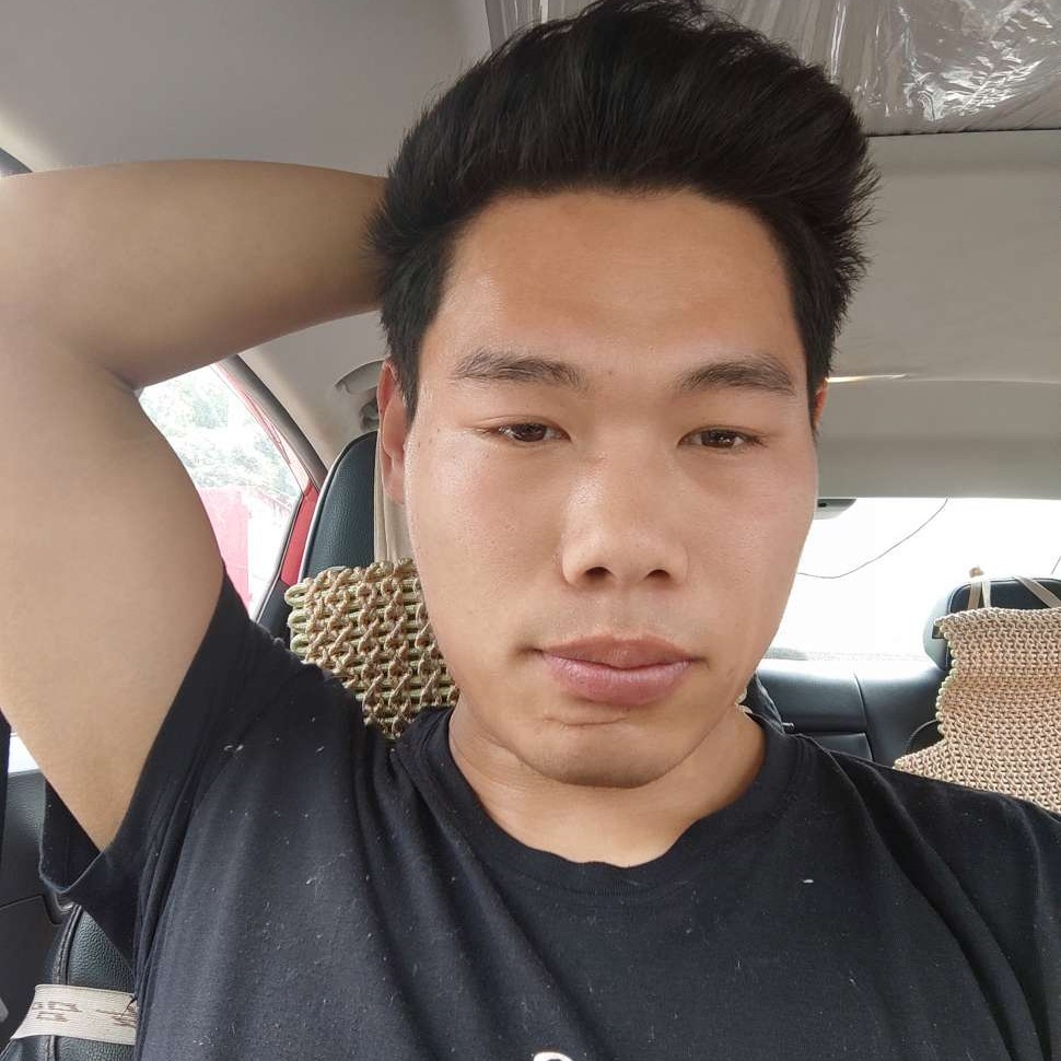 眯眯眼漫步大雁的照片