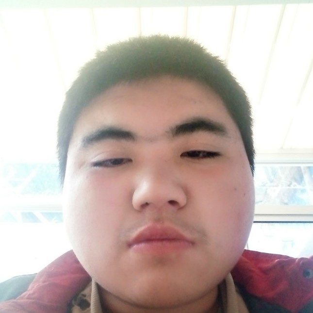高兴剪影的照片