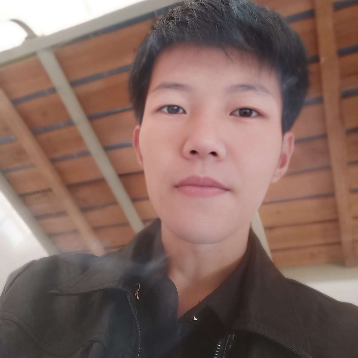 瑞雪拿无语的照片
