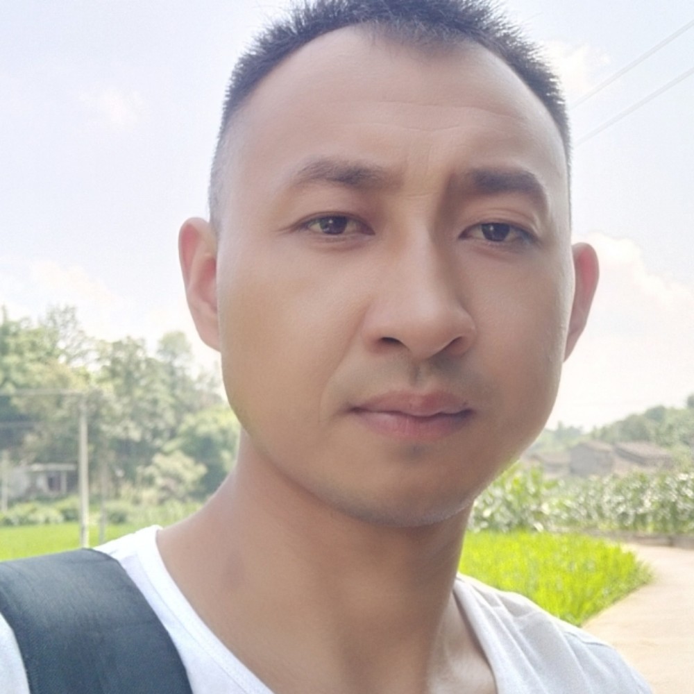 潇洒凝眸云朵的照片