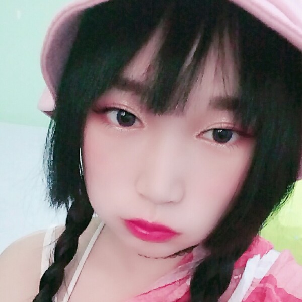 冒泡泡的雪碧的照片