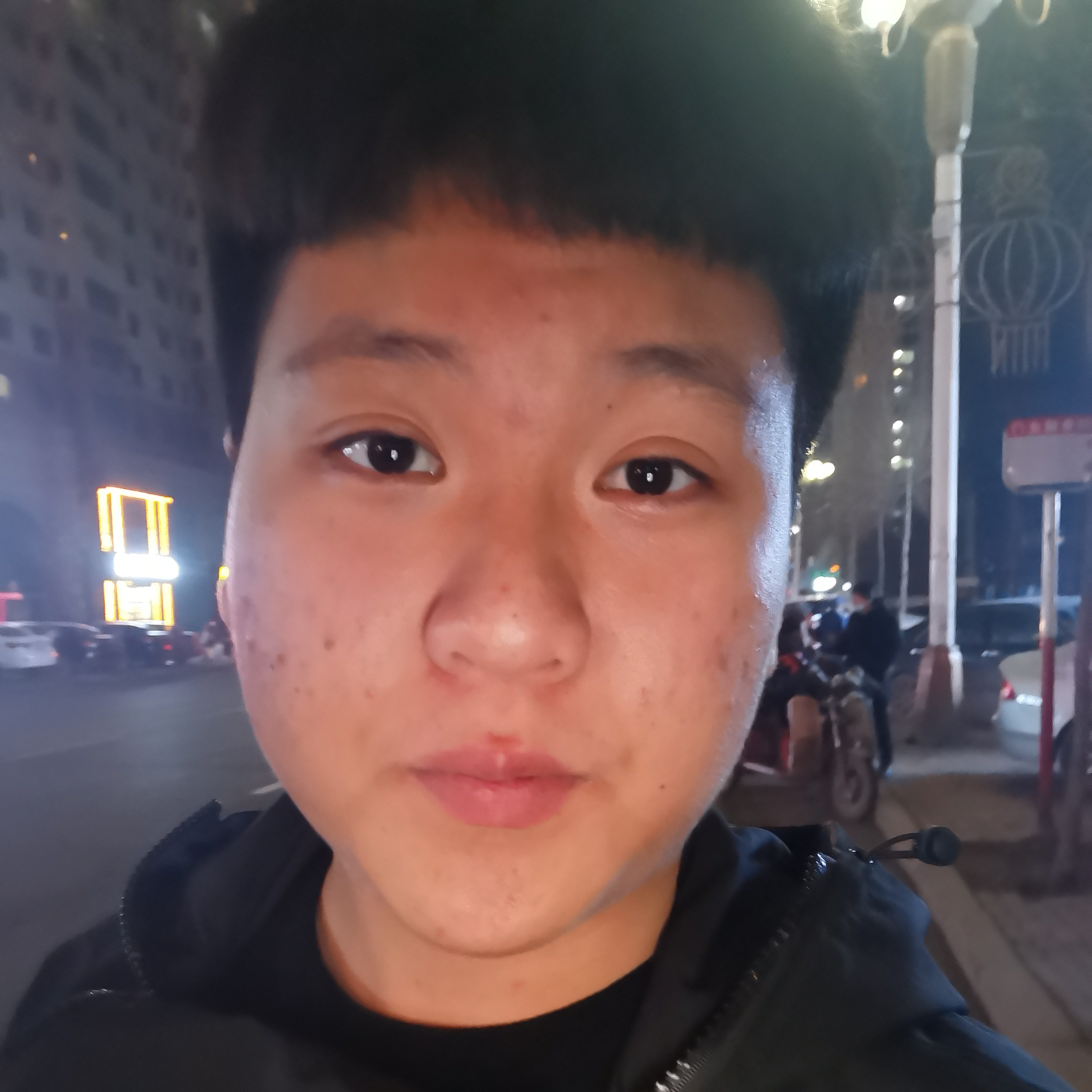 巨人吃醋不听话的的照片