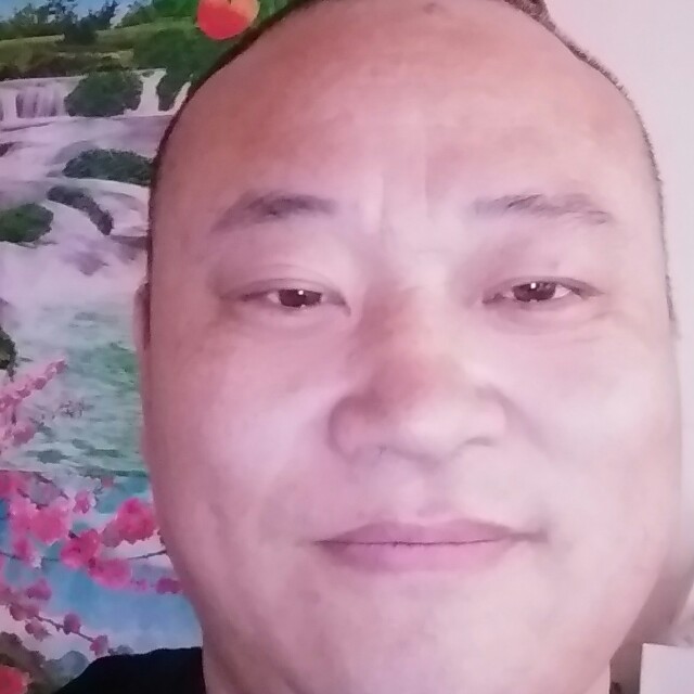 叼着烟看日出的照片
