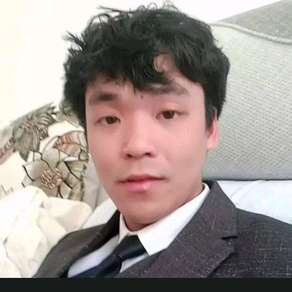 大意愿冷眸的照片