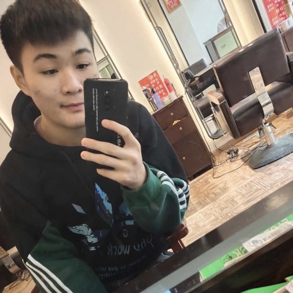 甜甜向凉城的照片