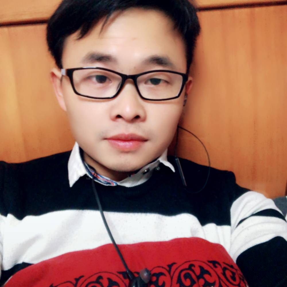 留胡子和大白的照片