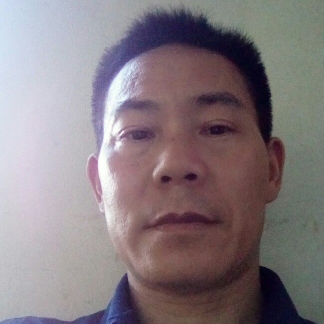 俊秀剪影的照片