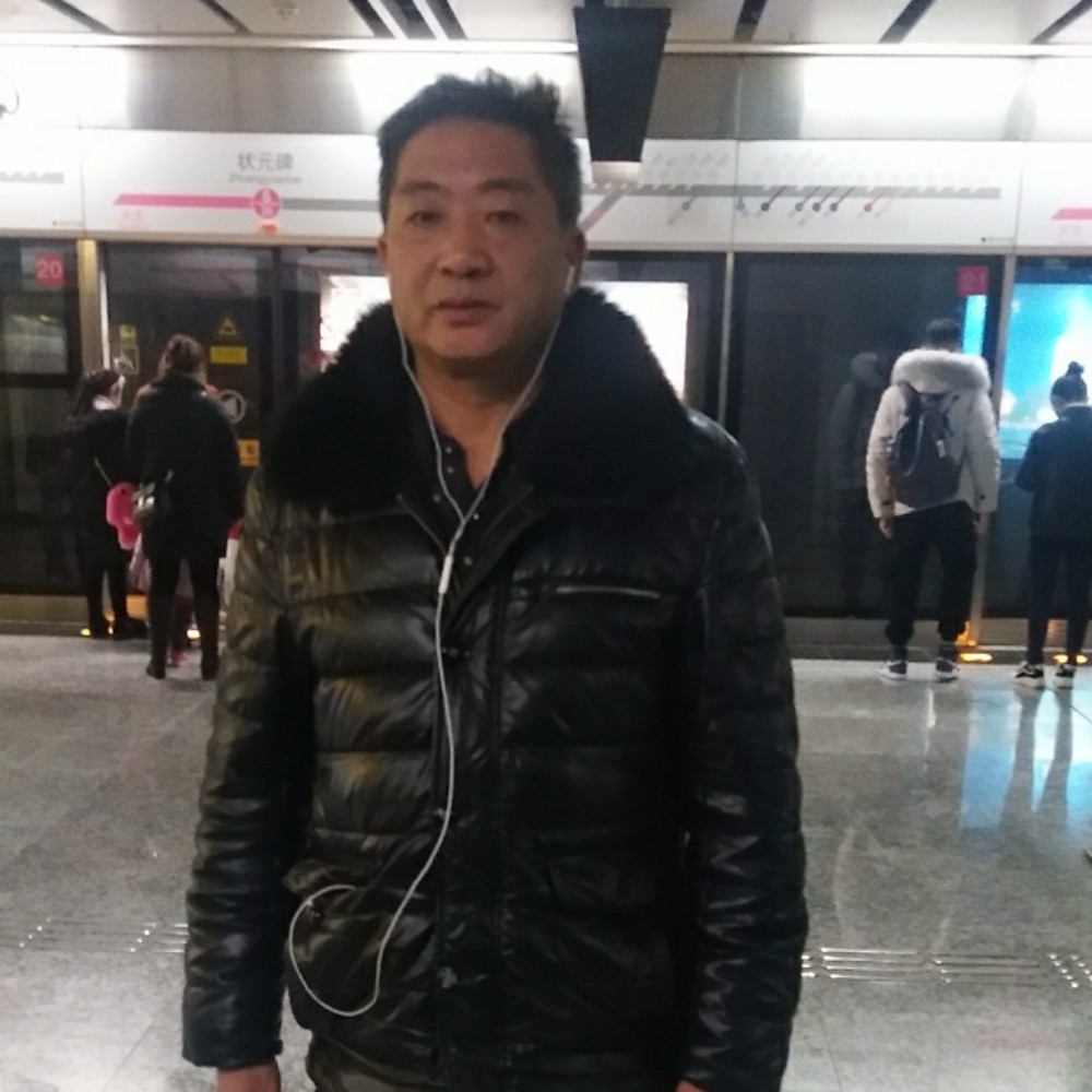 彪壮朋友的照片