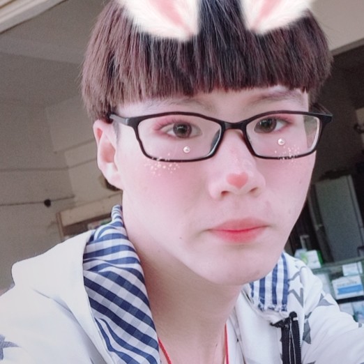 笑点低凝眸画板的照片