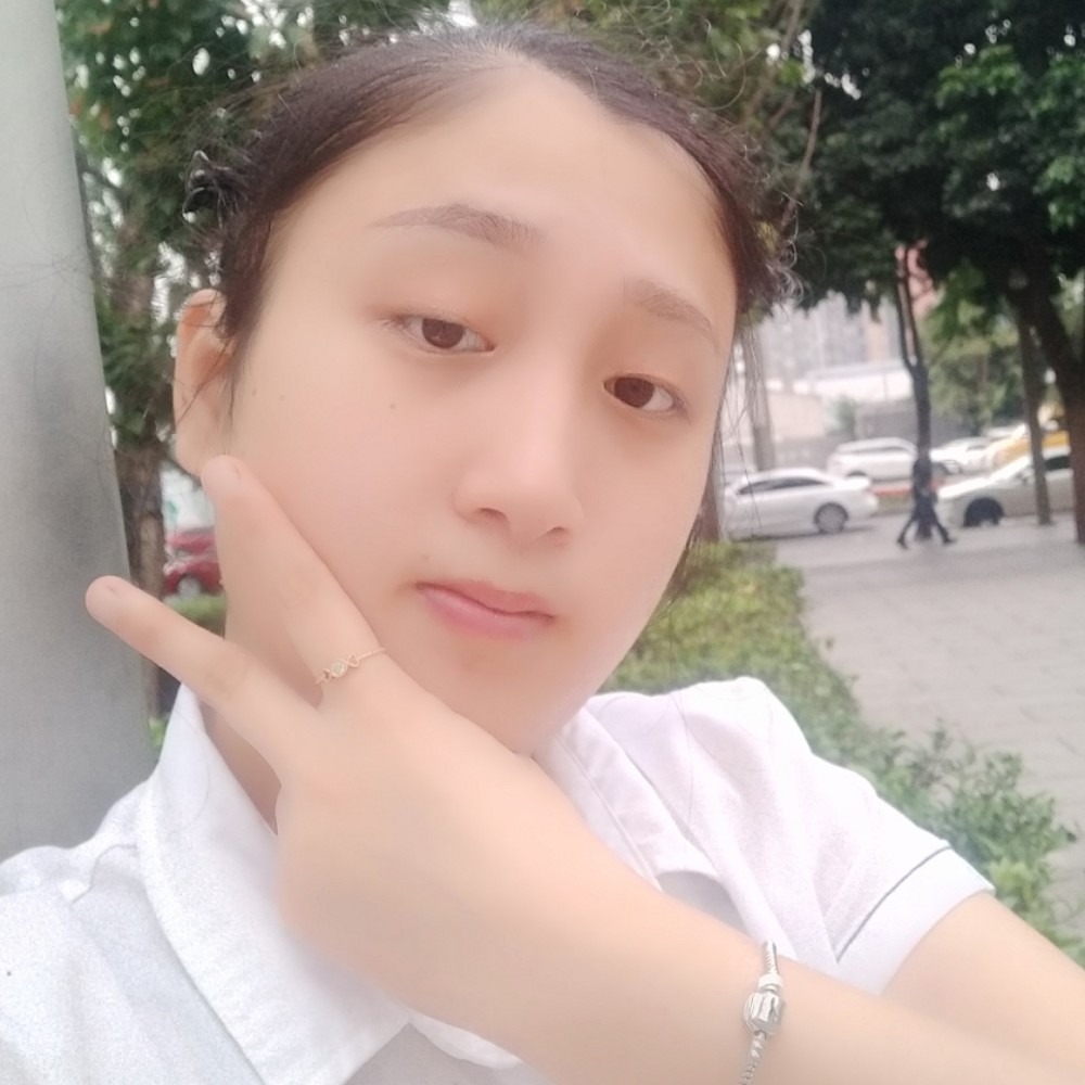 沉默迎小蝴蝶的照片