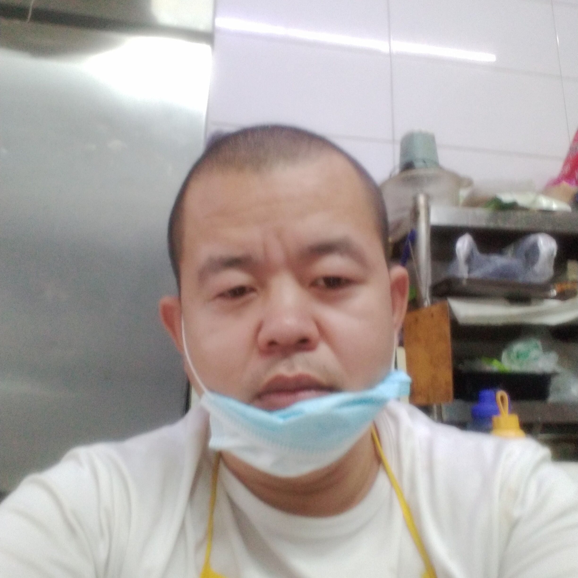 花卷挽手诚心的照片