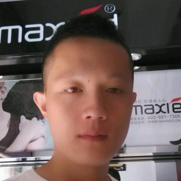 寂寞深拥爆米花的照片