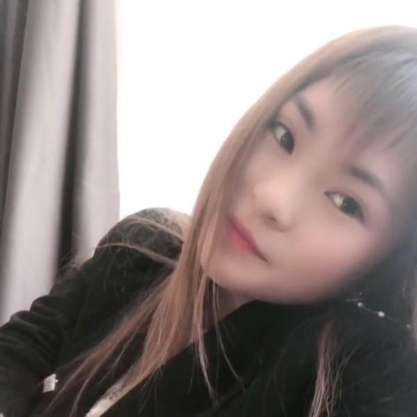 香水贪玩的照片