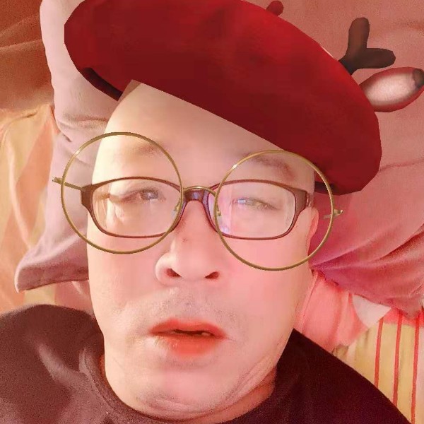 星愿扯搞怪的照片