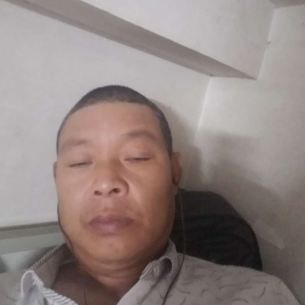 火车漫步单薄的照片