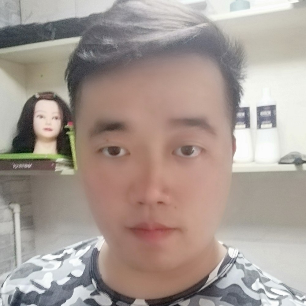 午夜凌空的照片