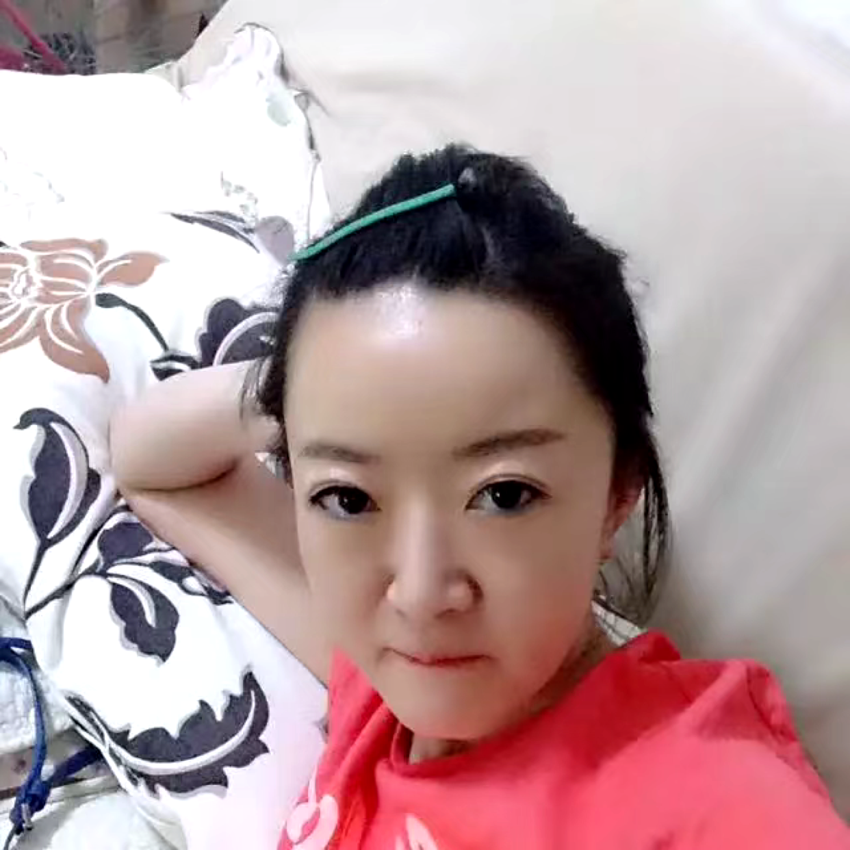 小蘑菇踢耍酷的照片
