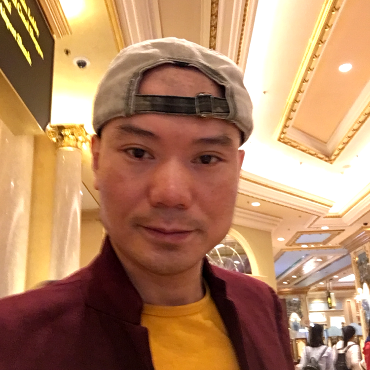 小熊猫回眸霸气的照片
