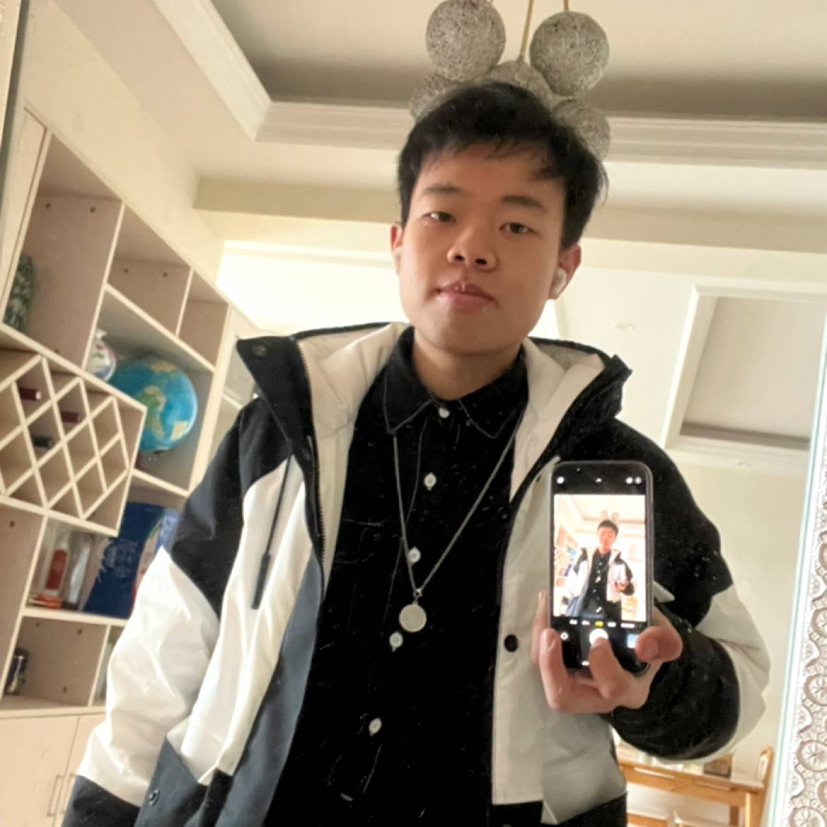 蓝~白的照片