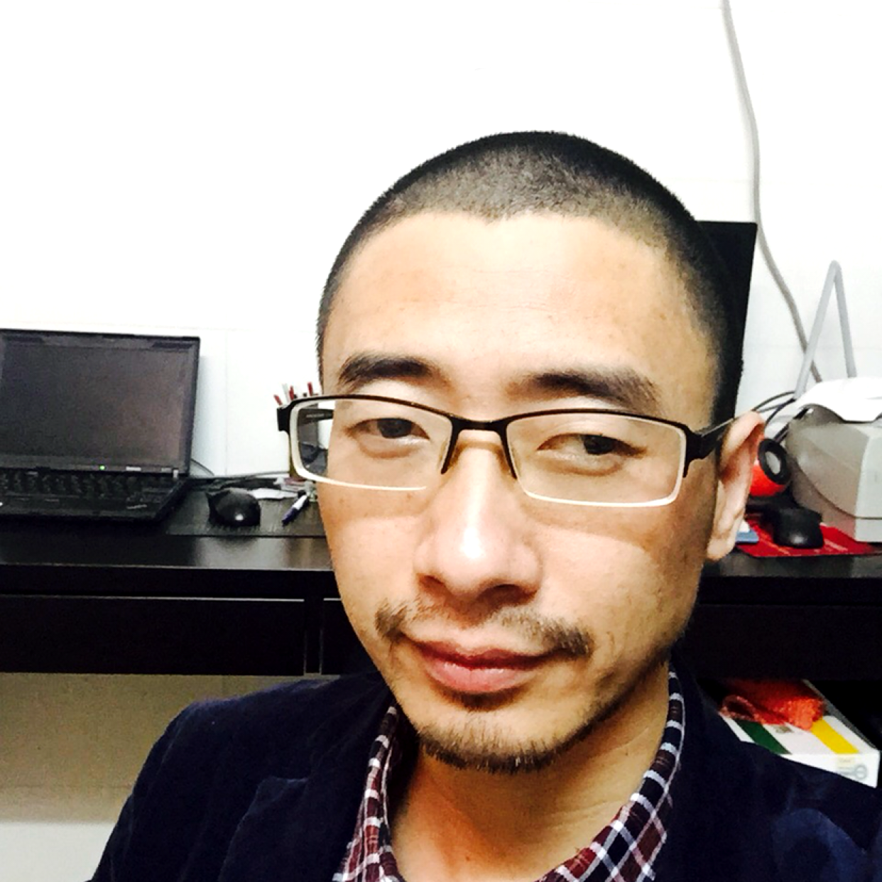 明天,商的照片