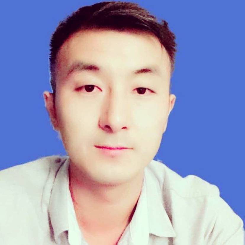 八月的狮子的照片