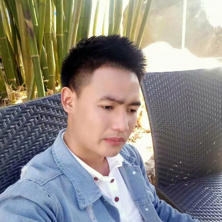 扎男:的照片