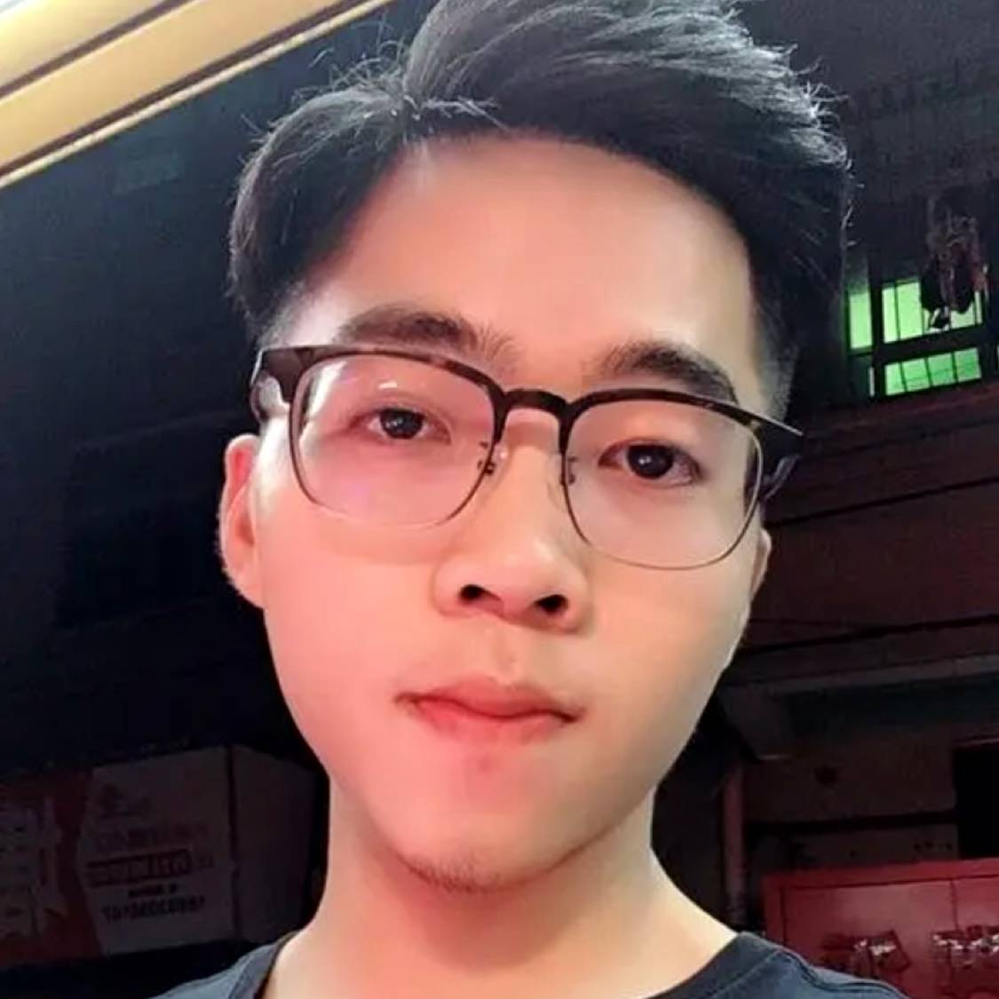 愤怒苦恋黑猫的照片