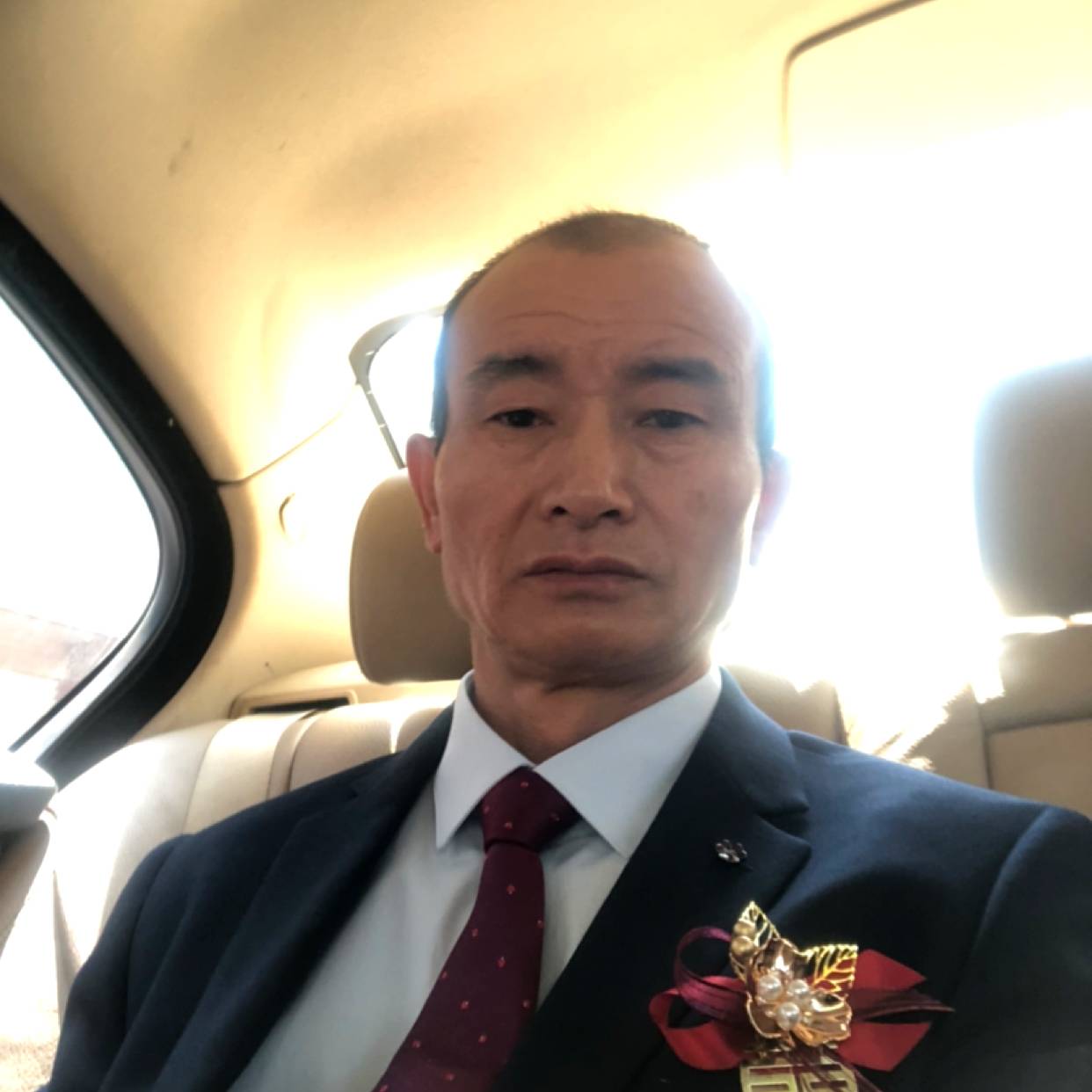 草丛漫步超帅的照片