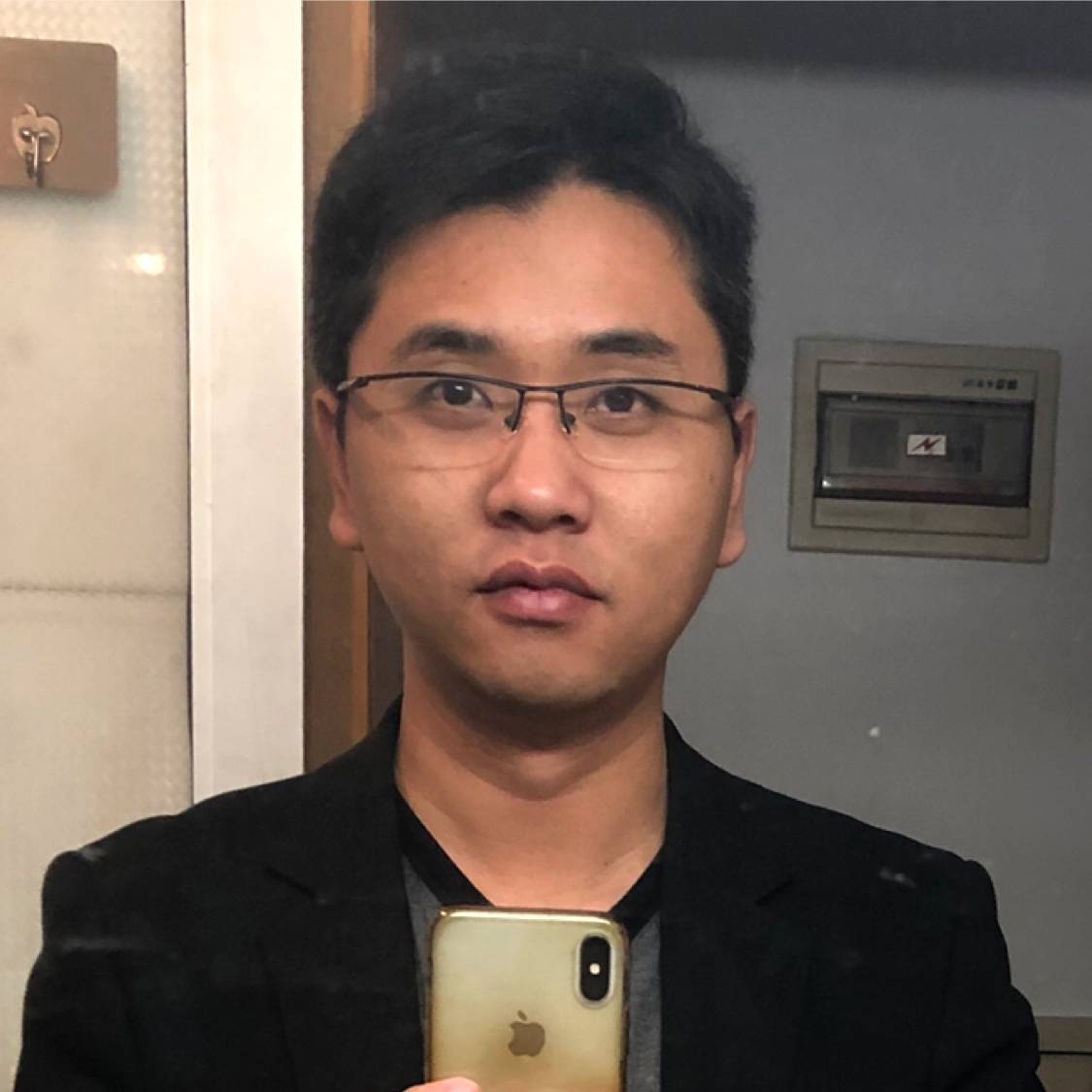 不挠的照片
