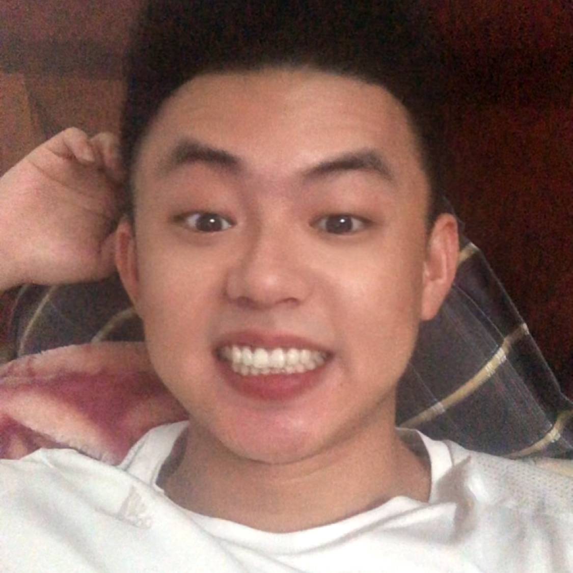 吃葡萄de瑟庄妮的照片
