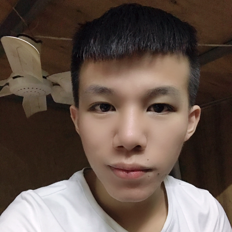 萝莉机智的照片