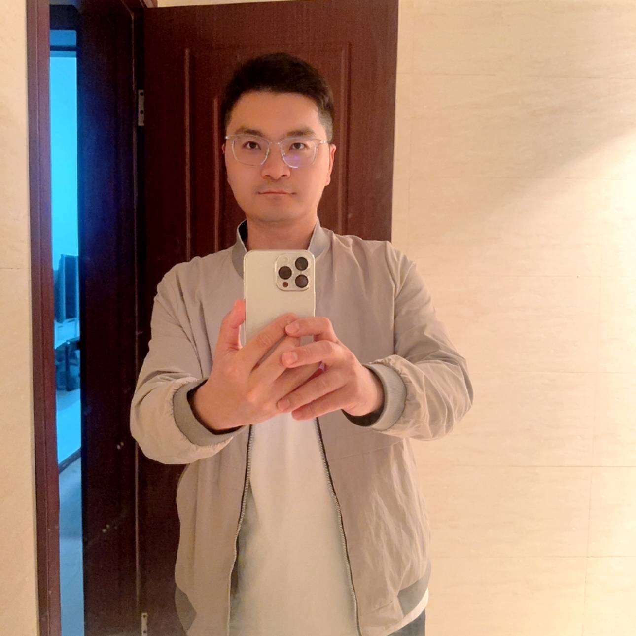 乖巧de格雷福斯的照片