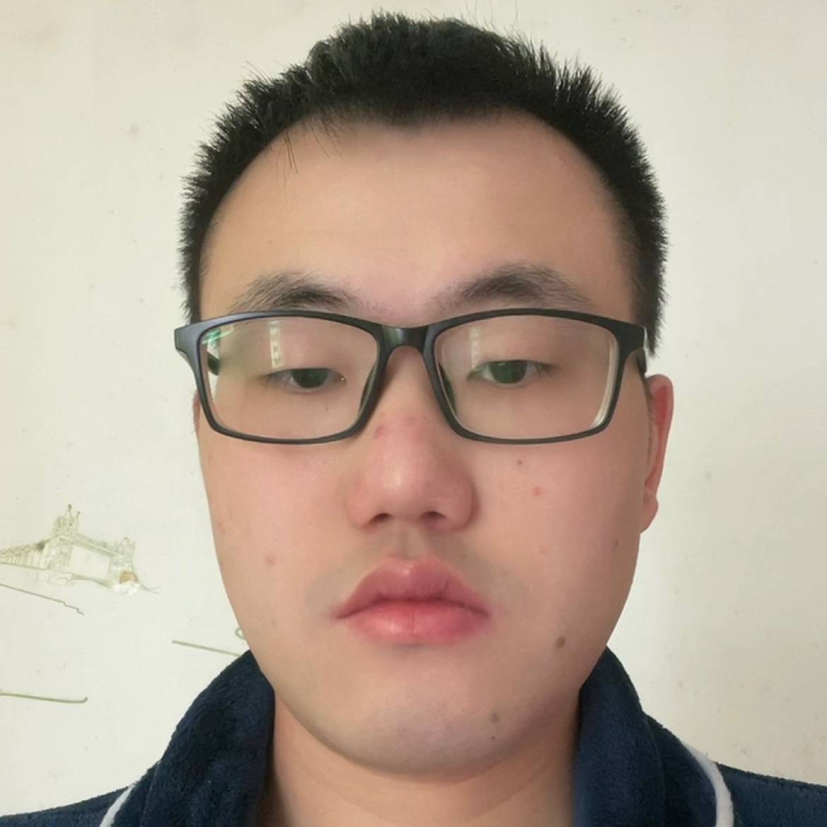 衬衫酷炫的鑫的照片