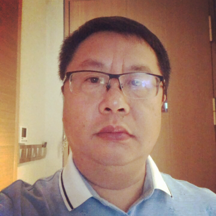 负责打猫咪的照片