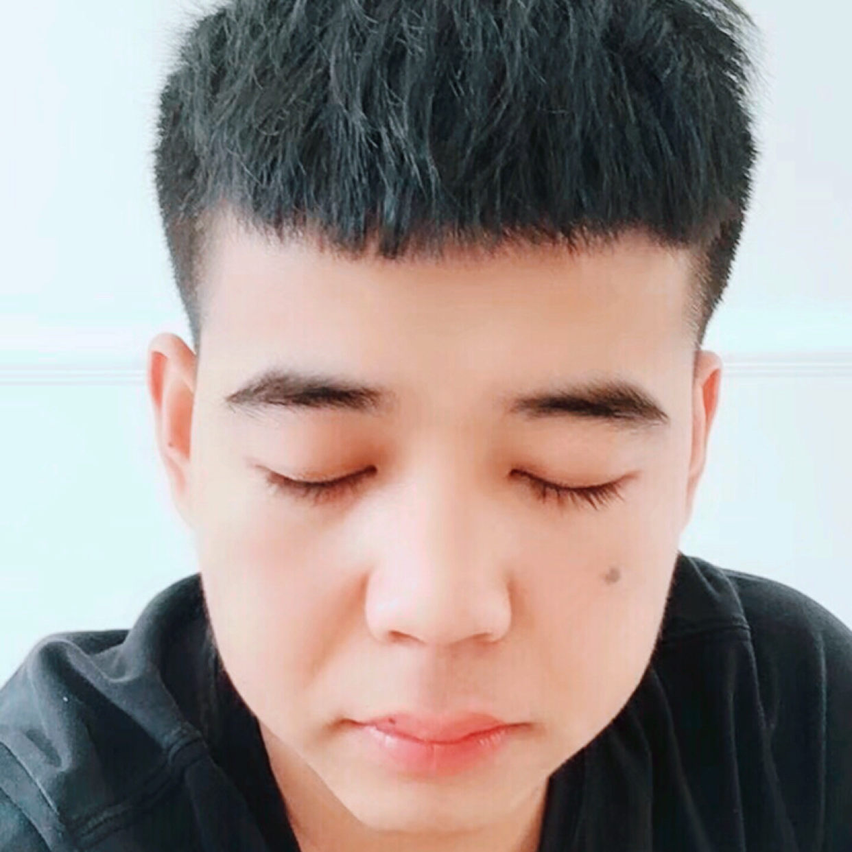 树下听风的照片